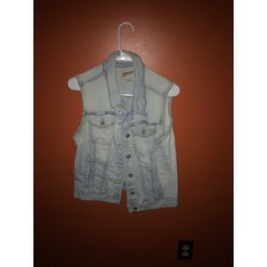 Sleeveless Denim / Jean Jacket